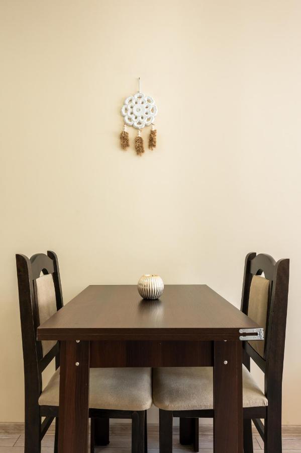 דירות סופיה Nomad Haven: 1Bd Flat With Balcony & Desk מראה חיצוני תמונה